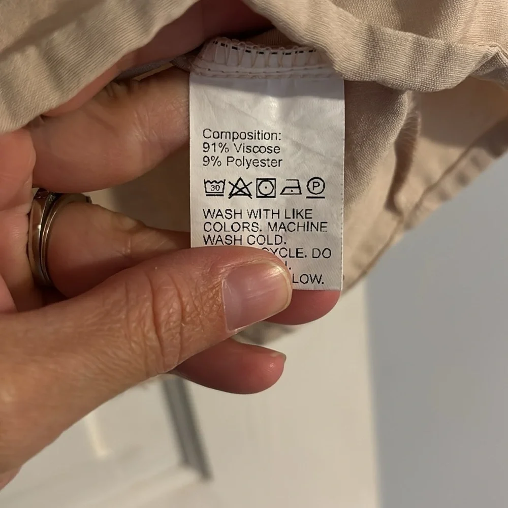 Dazy Less Khaki Top - Picture 3 of 4